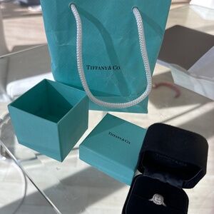 Tiffany & Co Platinum diamond F VS2 engagement ring